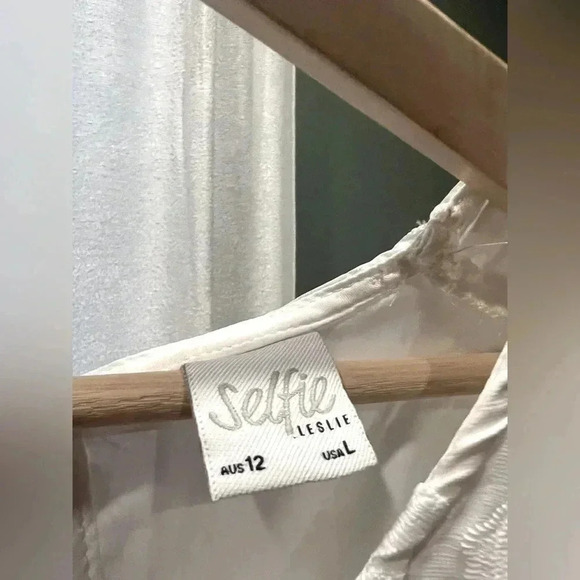 Lulu’s White Floral Flare Sleeve Dress - Picture 4 of 5